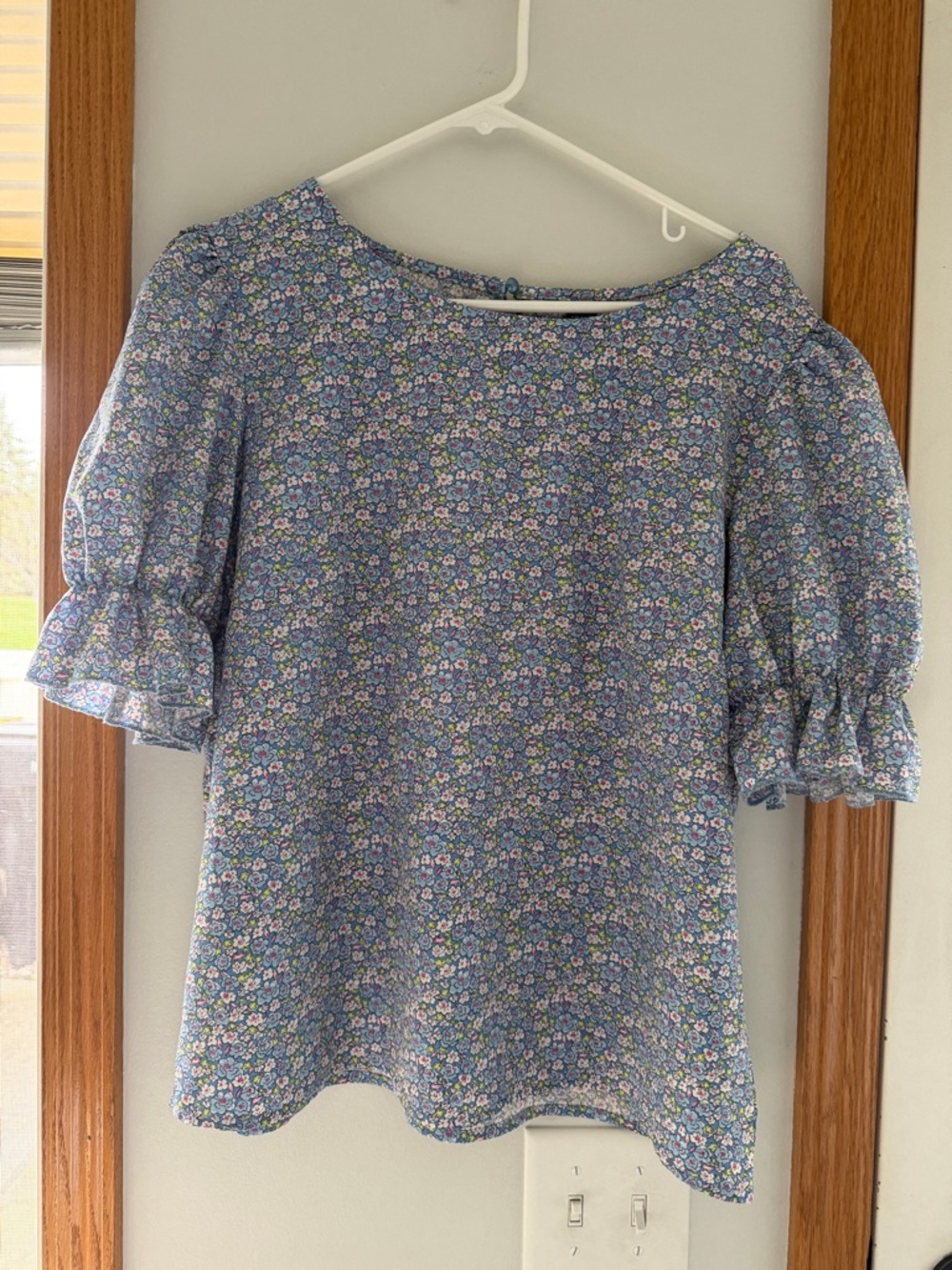 SHEIN Blue Floral Ruffle Puff Sleeve Blouse